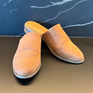 Universal Thread Brown Suede Mule Clogs